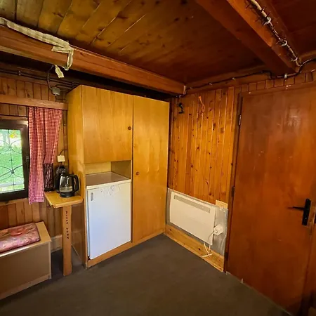 Kanja Velika Planina بيت خشبي